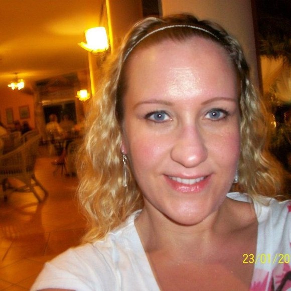 Meet your Posher, Julia - Picture 1 of 1